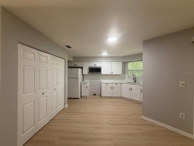 Photo - 3664 Meriden Ave