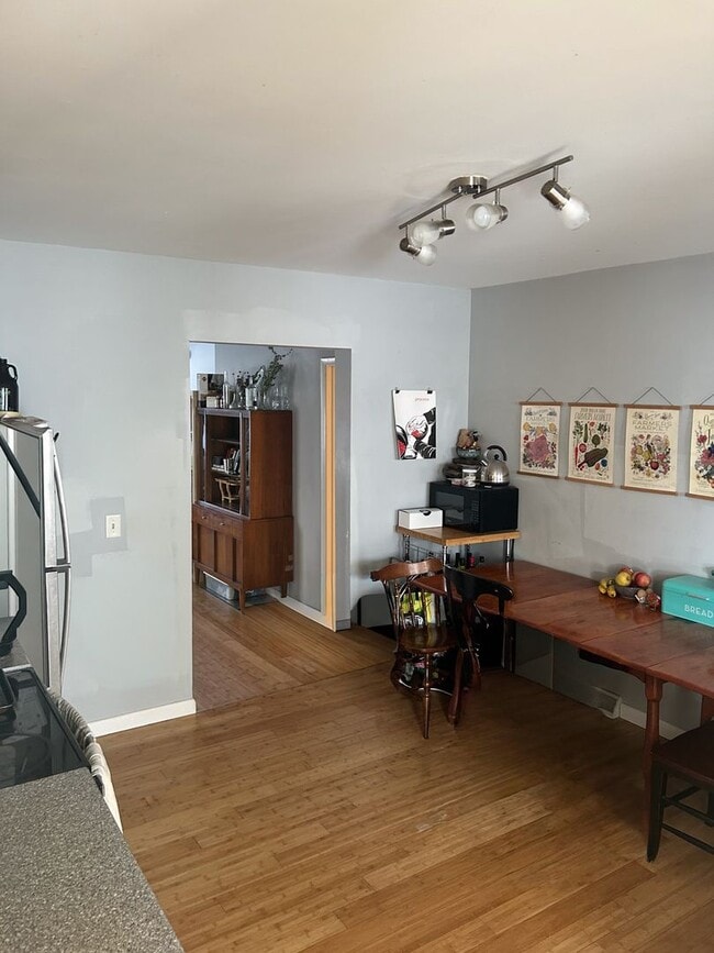 Photo - 62 Intervale Ave