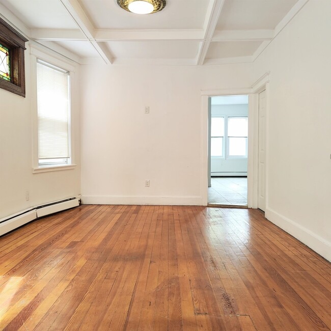 Photo - 375 Union St