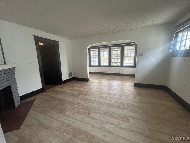 Photo - 155 Colvin Ave