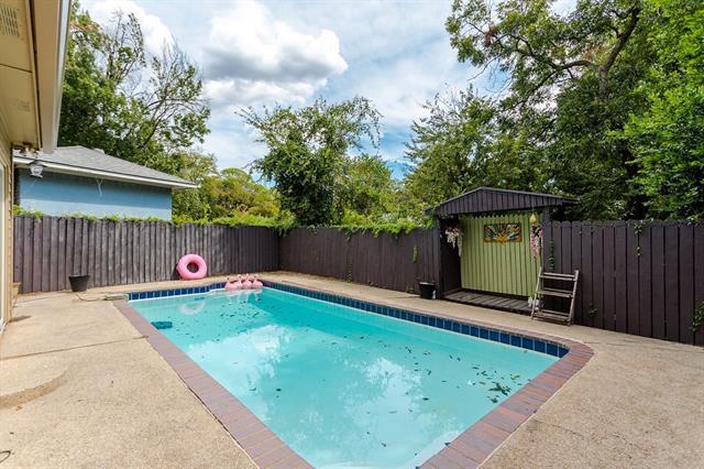 1909 Highland Park Cir