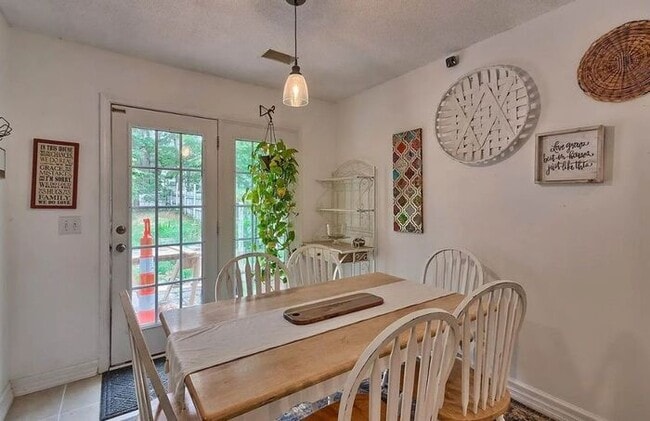 Photo - 189 Hester Woods Dr