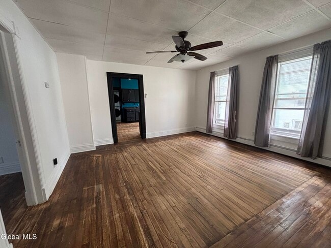 9 4th Ave Unit 2