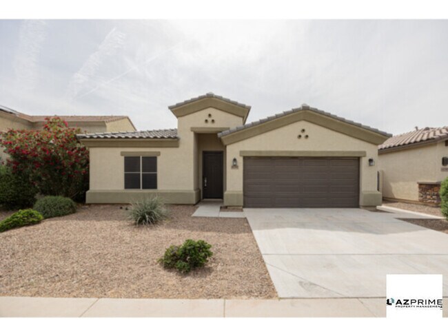 Photo - Beautiful Maricopa 3/2 House - Space, Style &amp; Convenience!