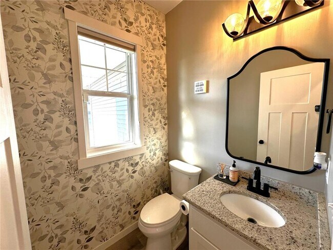 Photo - 139 144th Ave NW