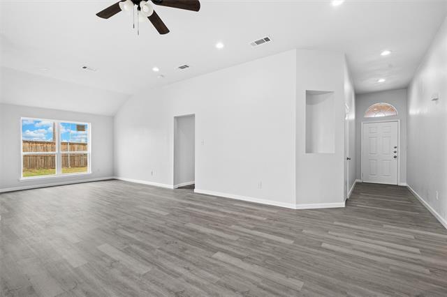 Photo - 619 White Swan Dr