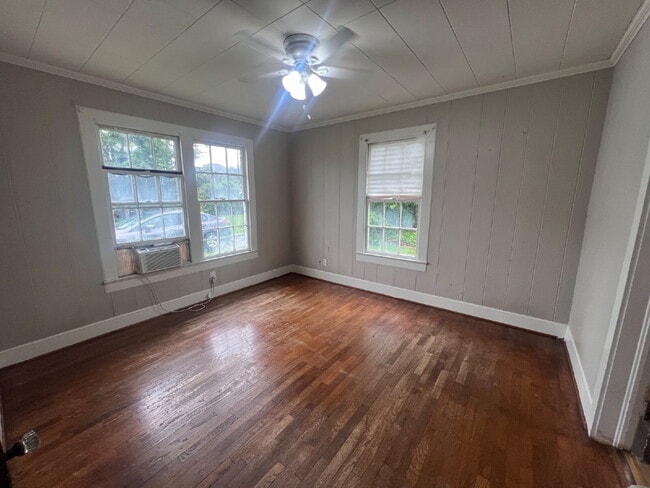 Photo - Downtown Home - with Appliances (including Dishwasher)