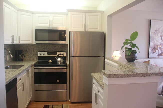 Photo - 454 Fanshaw K