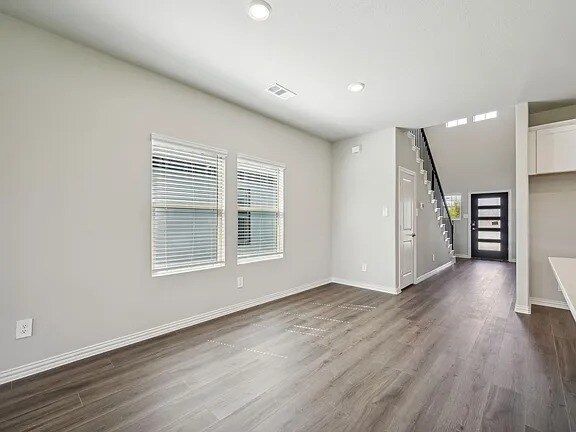 Photo - 518 Willet Dr