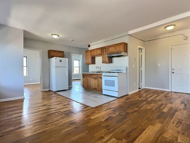 Photo - 2260 Fairfield Ave Unit 4B