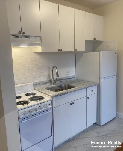 Photo - 176 N Beacon St Unit 1A