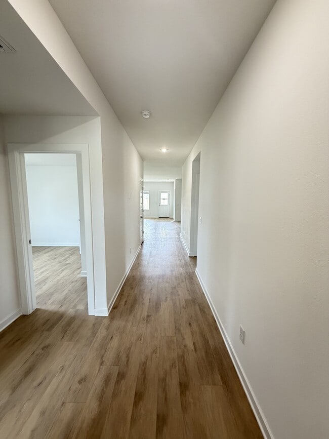 Photo - 562 Arizona St