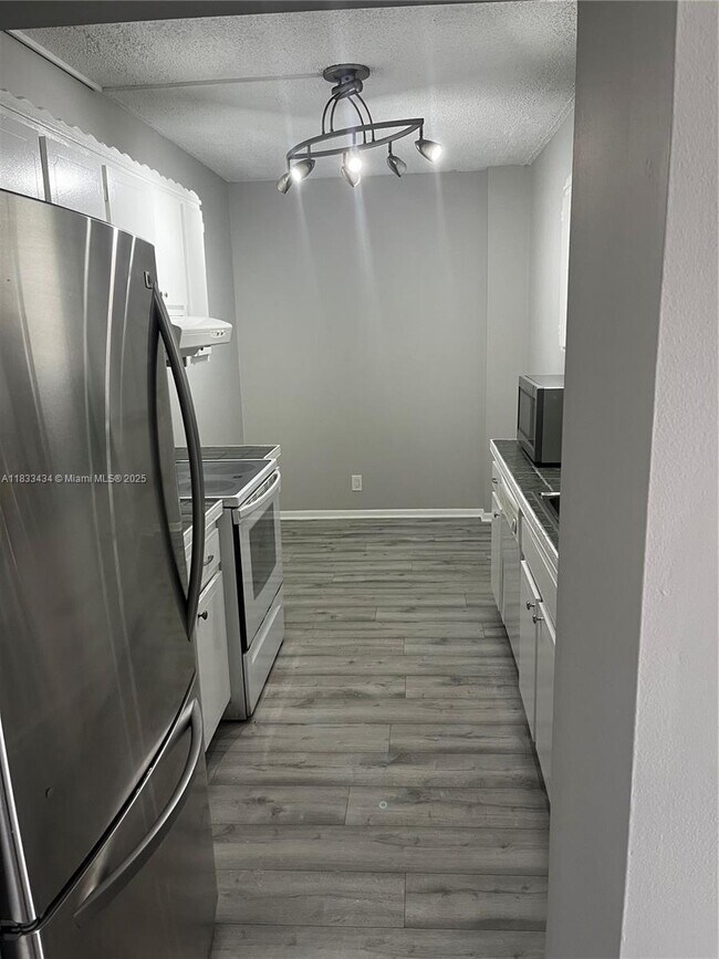 Photo - 4200 Hillcrest Dr Condo Unit 505