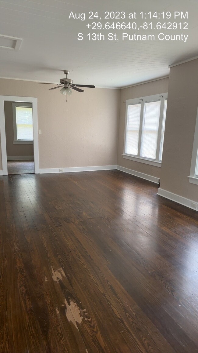 Building Photo - 208 S 13th St