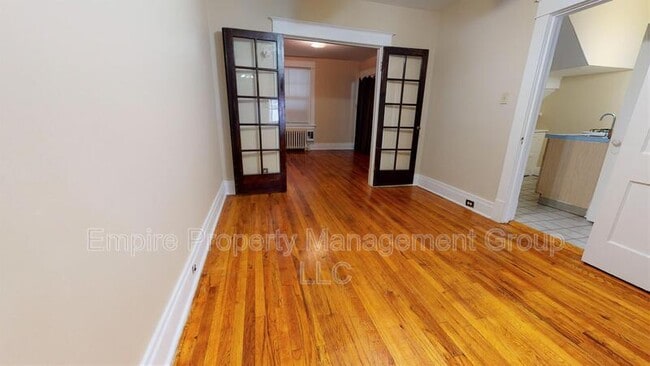 Photo - 566 Park Ave