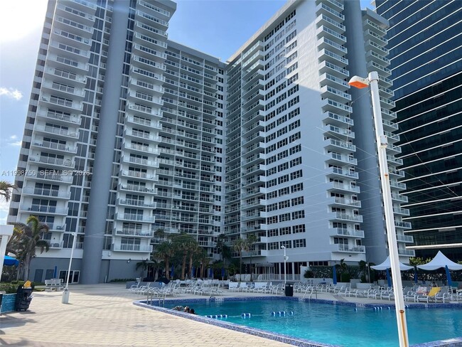 Photo - 2030 S Ocean Dr Unidad 2102