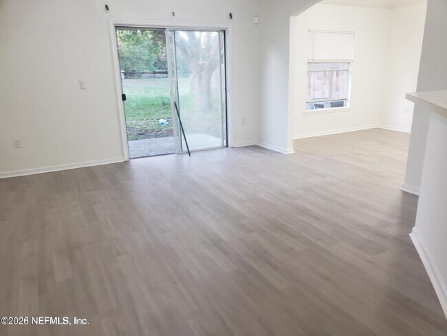 Photo - 2506 Creekfront Dr