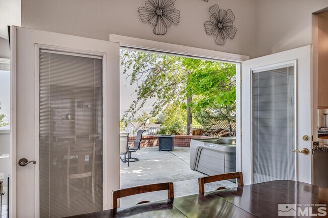 Photo - 2320 Overlook Ct