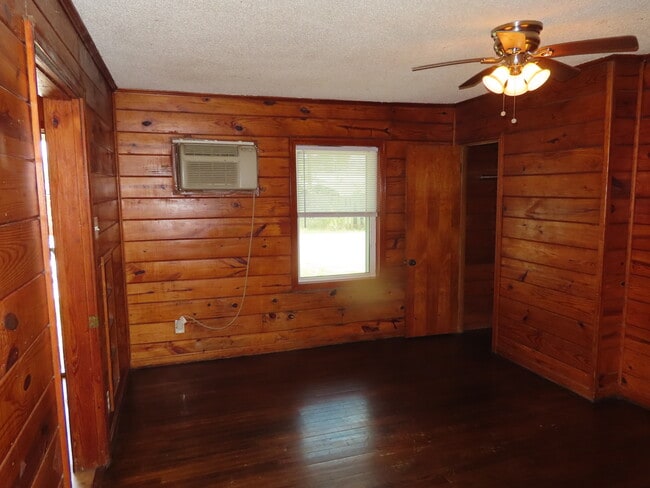 Photo - 15091 Fort Campbell Blvd Apartments