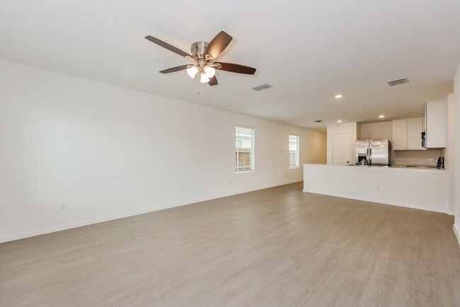 Photo - 1219 Maple St