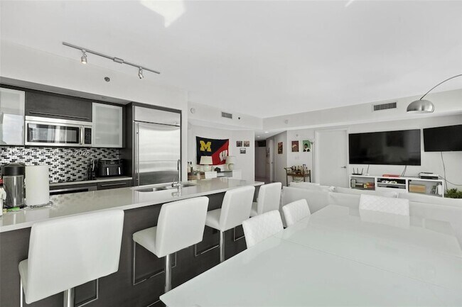 Photo - 55 SE 6th St Unit 3102