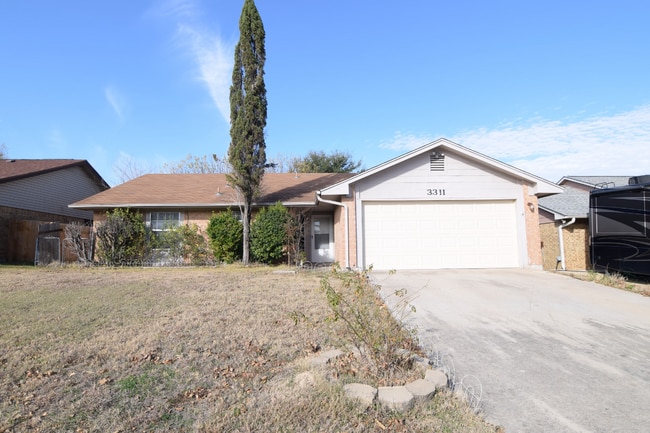 Building Photo - 3311 Johnson Dr