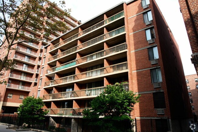 Photo - 13635 Maple Ave