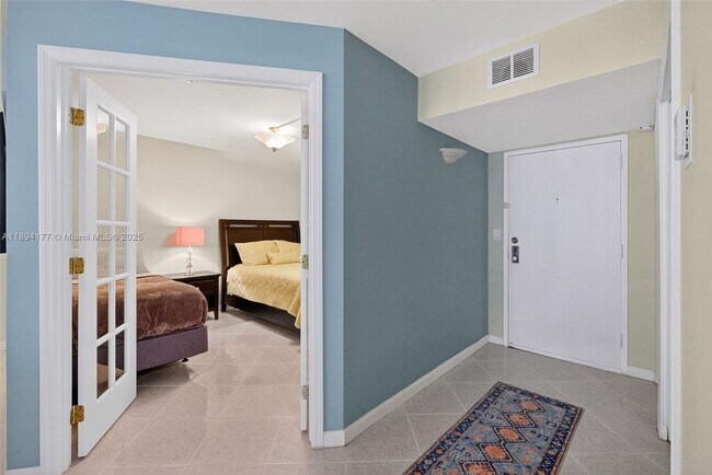 Photo - 2401 Collins Ave Unit 1406