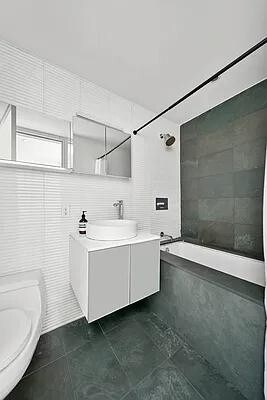 Photo - 425 E 13th St Unit 4k