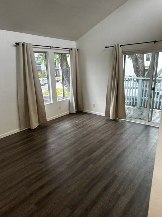 124 Fontana Ave Unit 124 Fontana