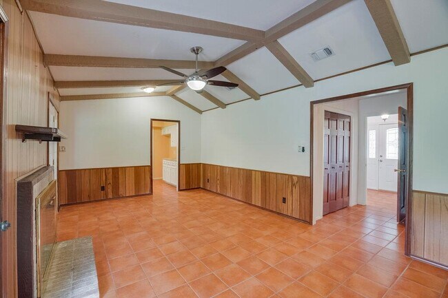 Photo - 506 E Palm Valley Blvd