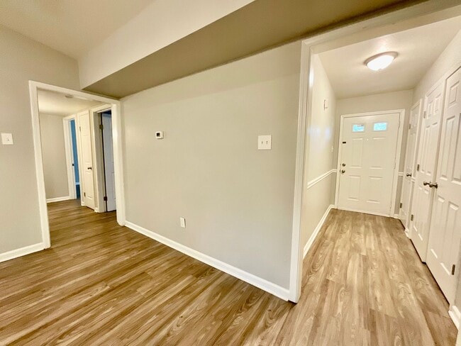 Photo - 14 Point West Cove