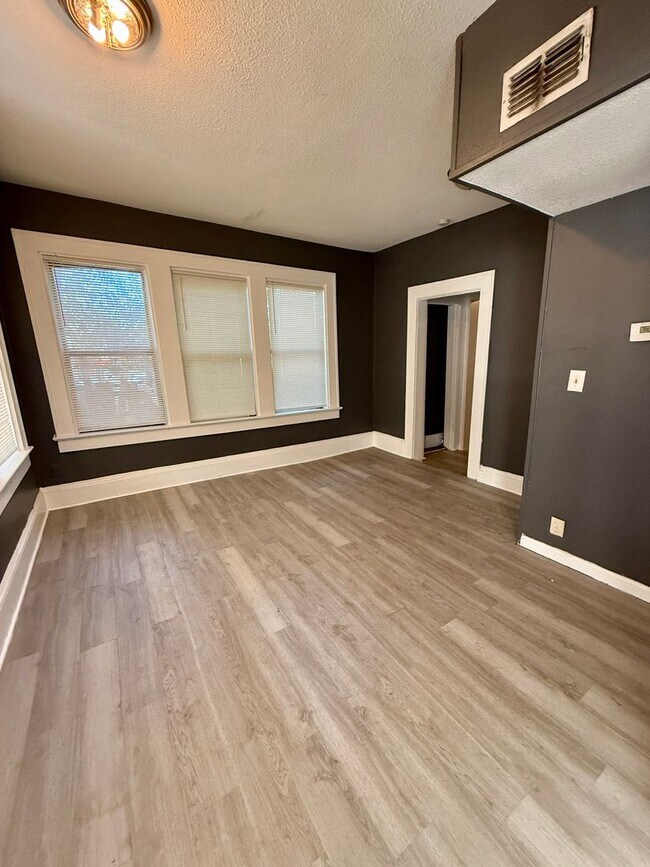 Photo - Wonderful 2 Bedroom a must see in Norwood.