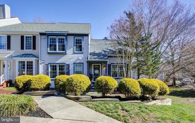 Building Photo - 8200 Maple Ridge Ave