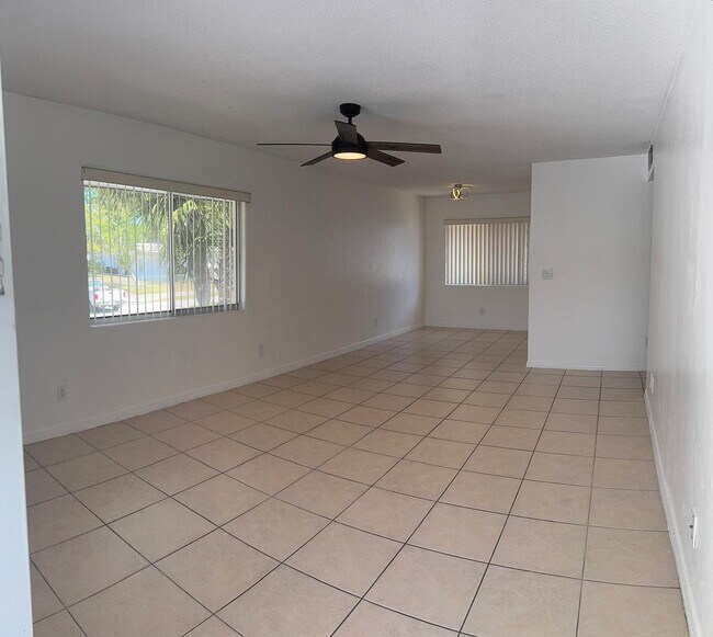 Photo - 305 Ridge Blvd Unidad 211