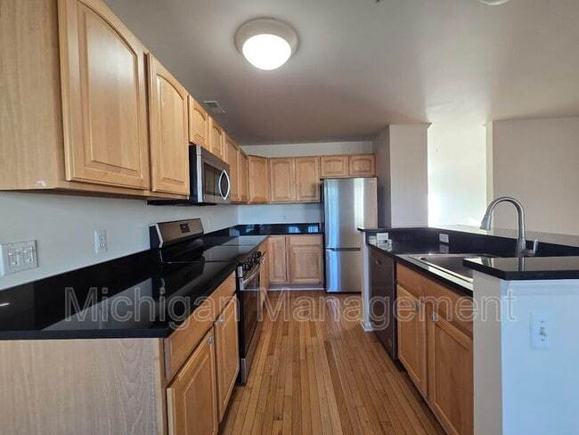 Photo - 2740 Barclay Way