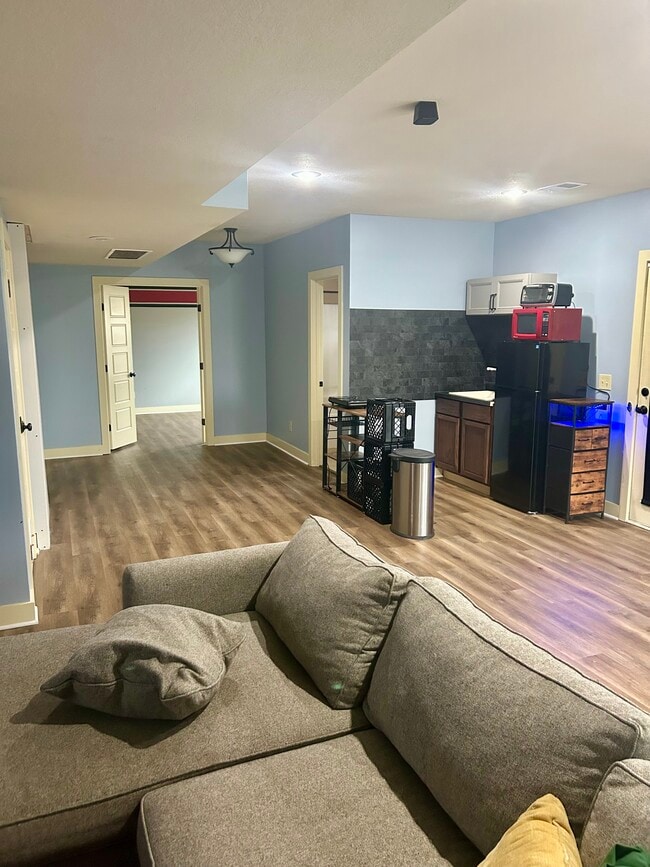 Building Photo - 10111 N Tullis Dr Rental