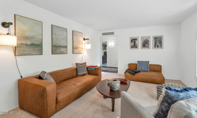 Photo - 3234 E Larkspur Dr