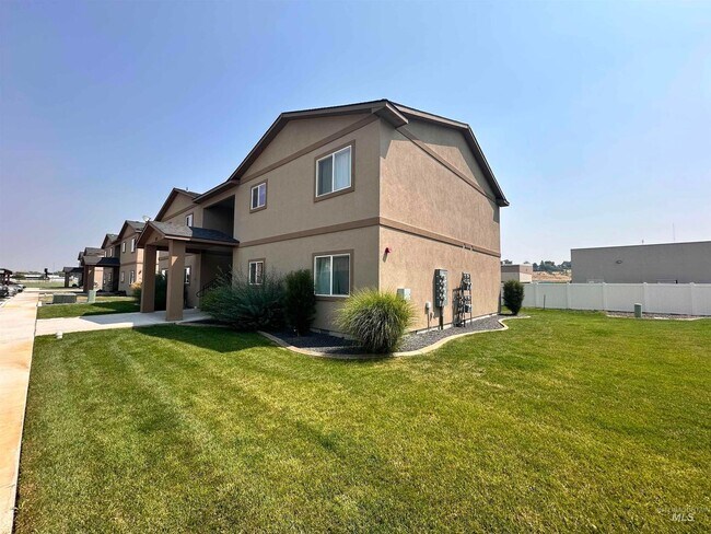 Photo - 1011 Pirate Cove Wy Unit C