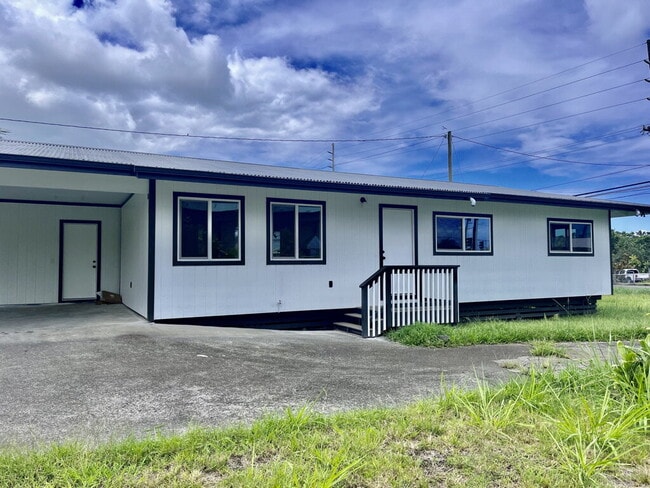 Building Photo - Conveniently Located 3bd/2.75ba home in Hilo!