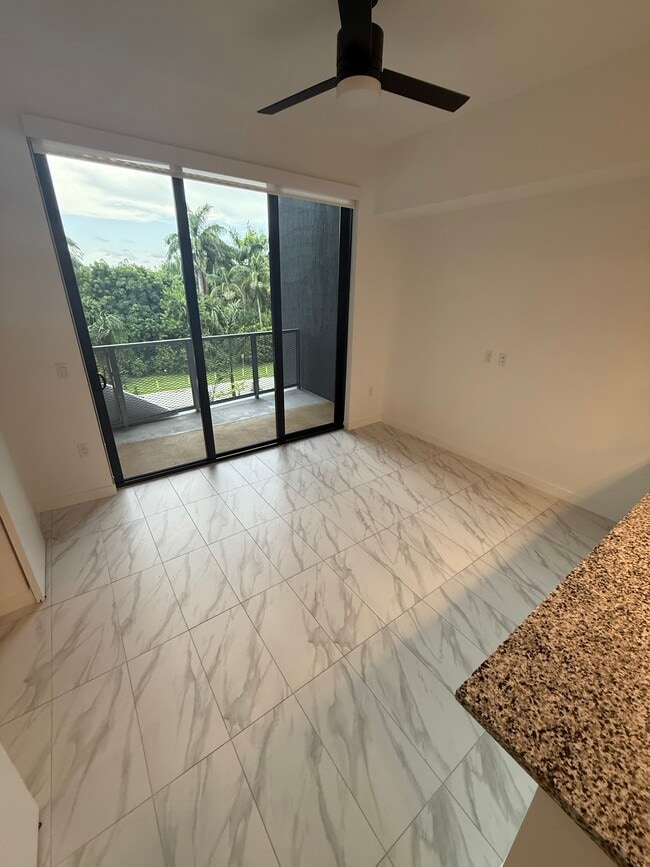 Photo - 2311 NE 174th St Unit B3