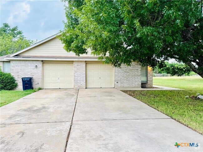 Building Photo - 107 Axis Deer Trail Rental