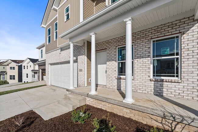 Photo - 100 Lambert Fld