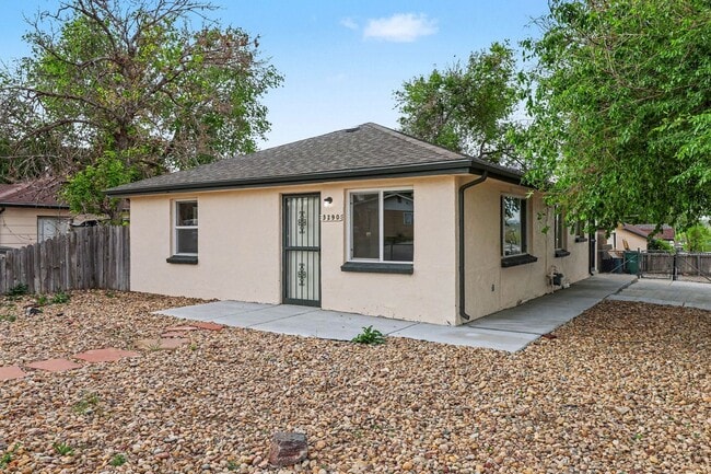 Building Photo - Newly remodelled 3 bedroom ranch - available May 1st!!!