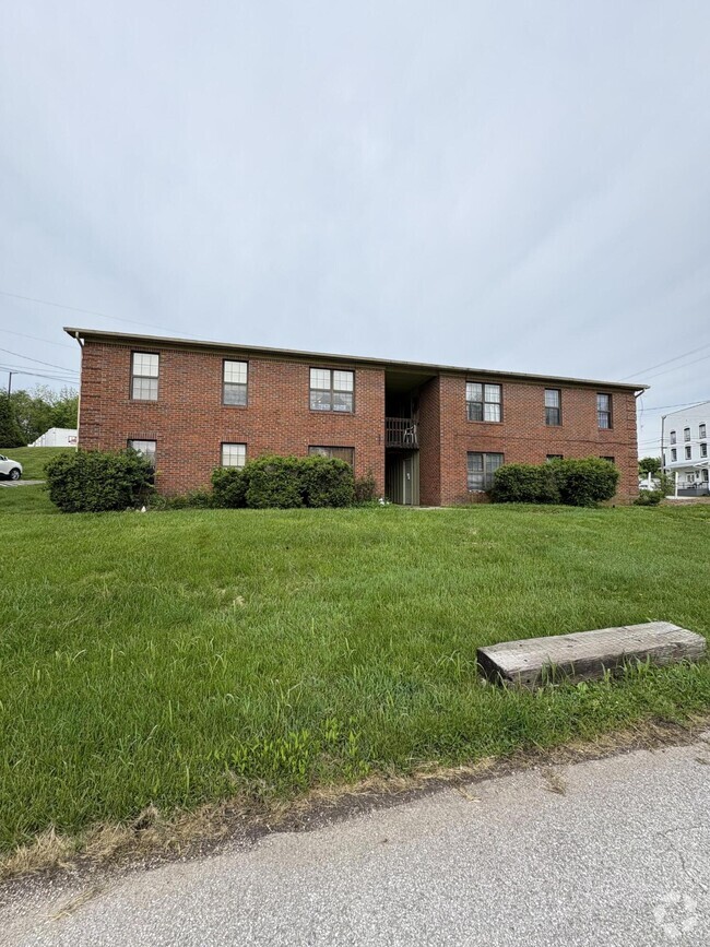 Building Photo - 121 N Brand St Unit 13 Rental