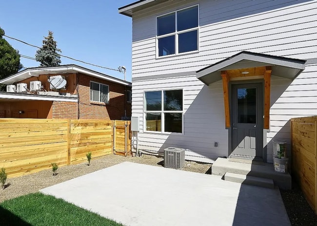 Photo - 2805 W Pleasanton Ave