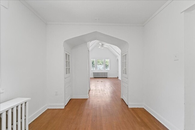 3847-3849 Beechwood Blvd