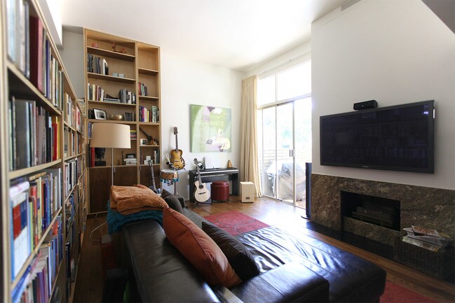 Photo - 13232 Fiji Way