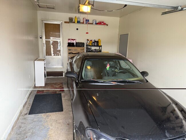 Photo - 2225 Yount St