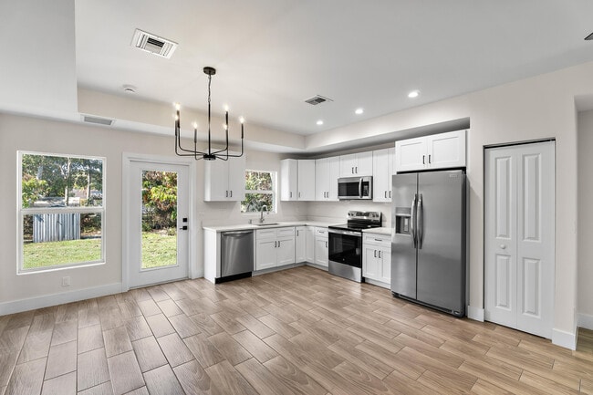 Photo - 3003 SE Fairmont St